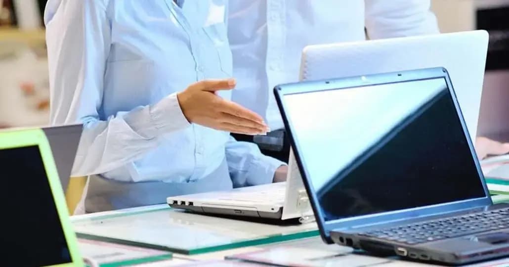 11 Rekomendasi Laptop Terbaik 2025, Performa Tak Diragukan