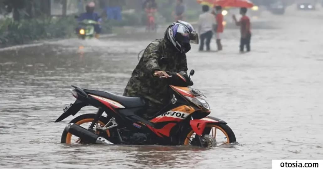 Jangan Sampai Keliru, Begini 7 Cara Kenali Motor Bekas Banjir