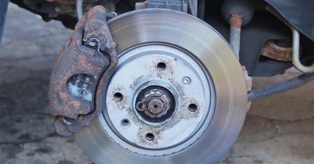Piston Kaliper Rem Mobil Macet, Ini 2 Penyebabnya