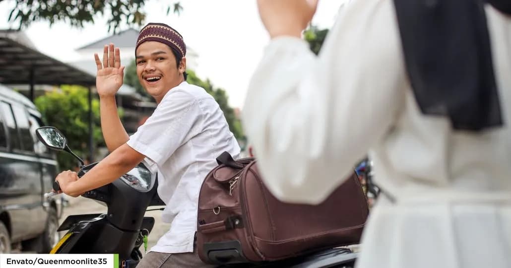 Mudik Naik Motor. (Envato/Queenmoonlite35)
